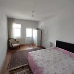 Apartamento Acan Guenluek Kiralik Ev Uerguep