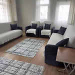 Acan Guenluek Kiralik Ev Uerguep Mustafapaşa