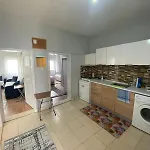 Apartamento Acan Guenluek Kiralik Ev Uerguep *