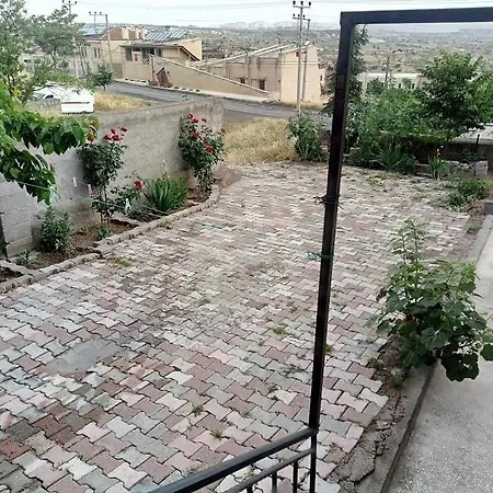 Acan Guenluek Kiralik Ev Uerguep * Mustafapaşa