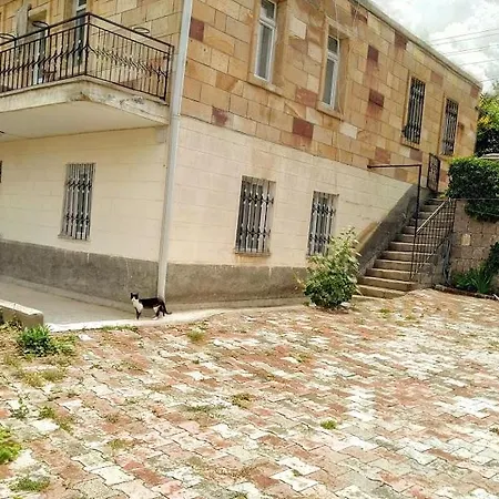 Acan Guenluek Kiralik Ev Uerguep 公寓 *