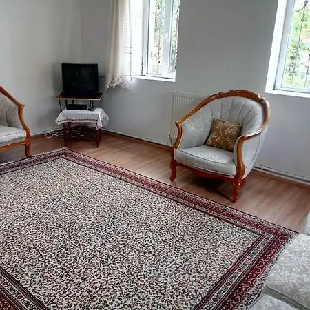 Lägenhet Acan Guenluek Kiralik Ev Uerguep