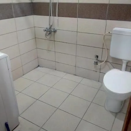 Acan Guenluek Kiralik Ev Uerguep Mustafapaşa