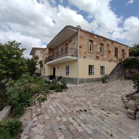 Apartament Acan Guenluek Kiralik Ev Uerguep Mustafapaşa