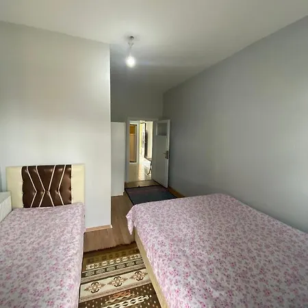 Acan Guenluek Kiralik Ev Uerguep 公寓 Mustafapaşa