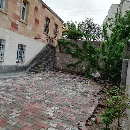 Acan Guenluek Kiralik Ev Uerguep Mustafapaşa