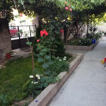 公寓 Acan Guenluek Kiralik Ev Uerguep *