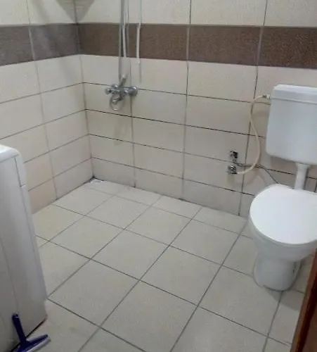 Acan Guenluek Kiralik Ev Uerguep Mustafapaşa