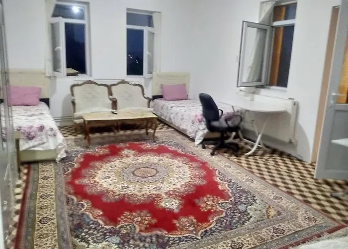 Acan Guenluek Kiralik Ev Uerguep Mustafapaşa