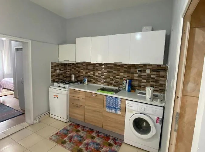 Apartament Acan Guenluek Kiralik Ev Uerguep Mustafapaşa