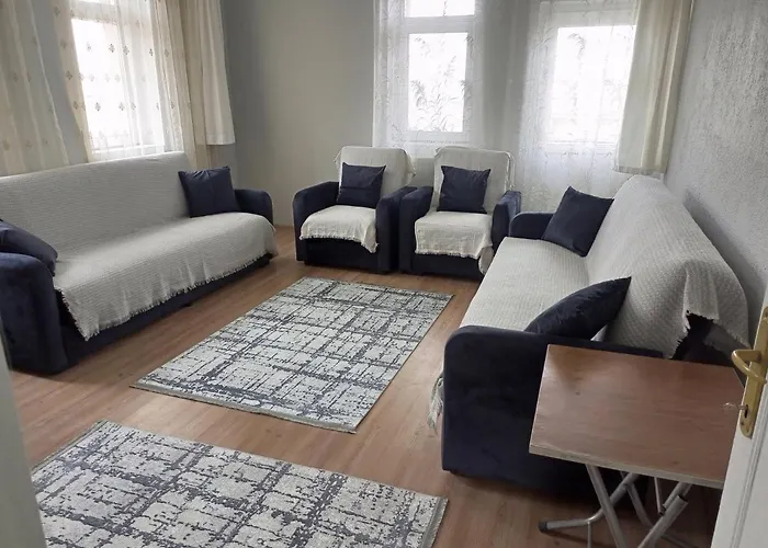 Acan Guenluek Kiralik Ev Uerguep Mustafapaşa