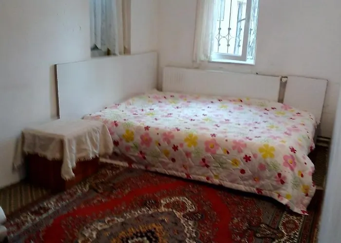 Acan Guenluek Kiralik Ev Uerguep Apartament Mustafapaşa